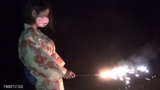 【第二版】白皙H罩杯巨乳美女盛夏海边性爱！罕见泳装姿势，盛夏涨潮性爱&和服烟雾弹射精！